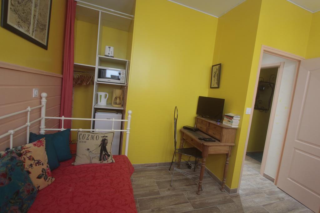 Les Ateliers D'Art Acomodação com café da manhã Roanne Exterior foto