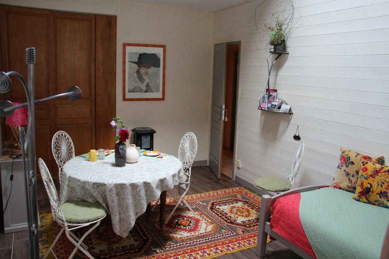 Les Ateliers D'Art Acomodação com café da manhã Roanne Exterior foto